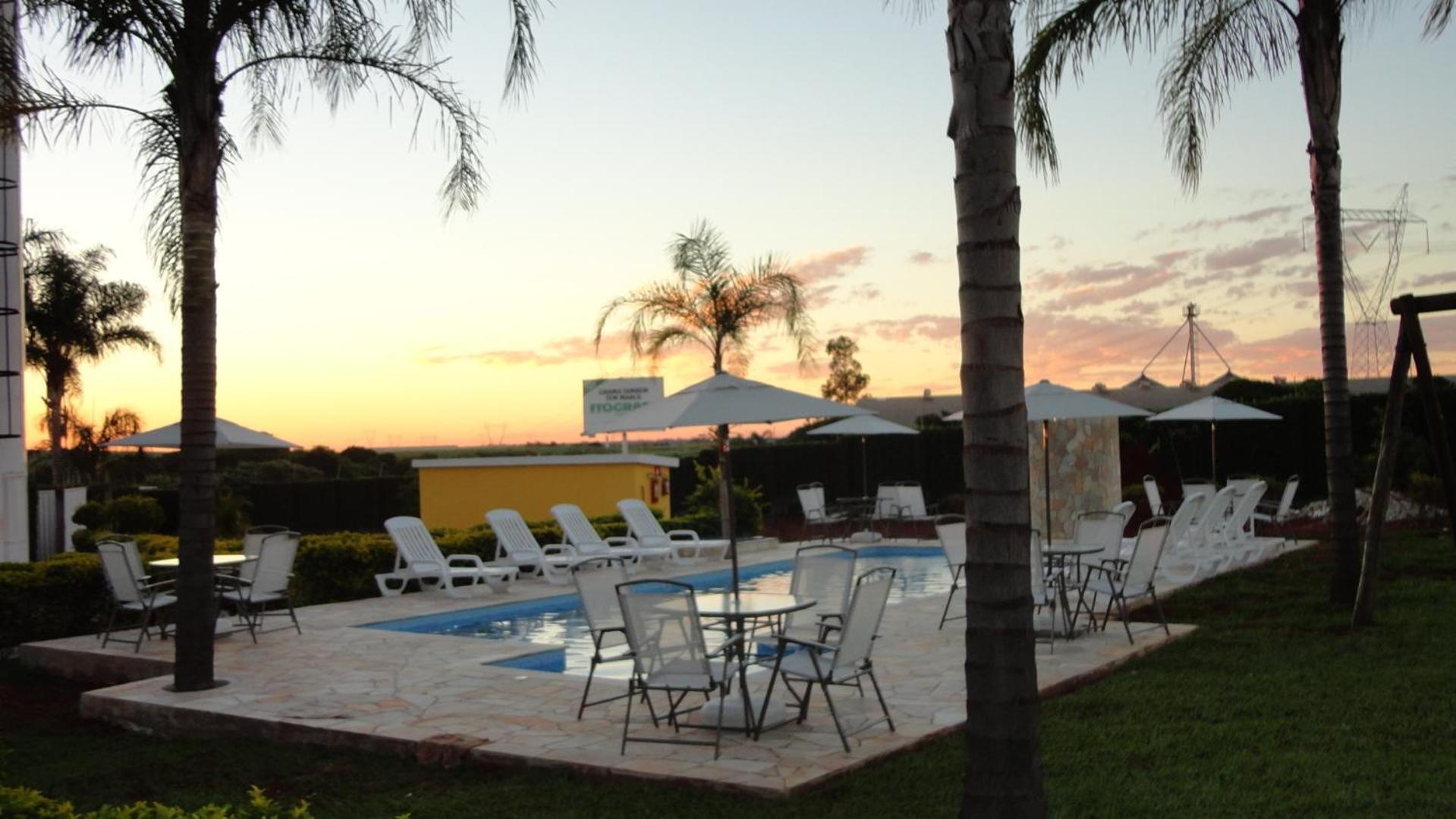 Hotel Green Village Jardinópolis Buitenkant foto